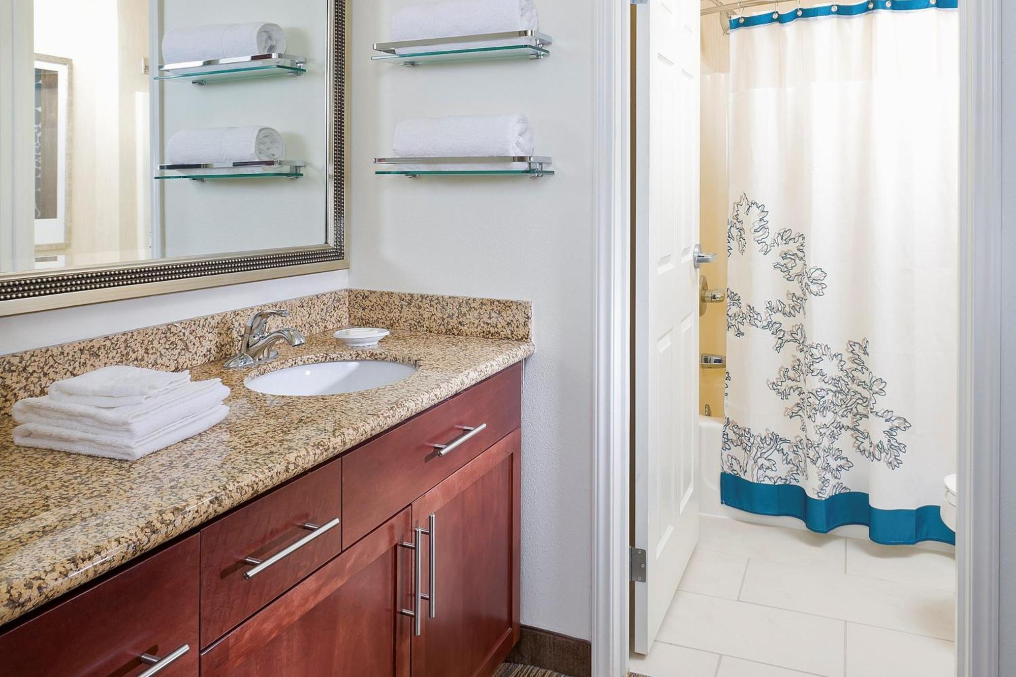 Residence Inn By Marriott Dallas Lewisville Bagian luar foto